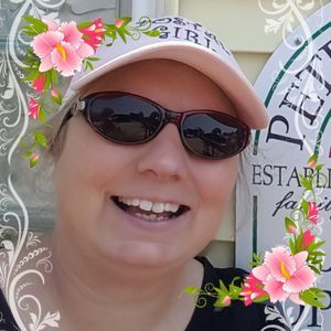 Meet your Posher, Traci